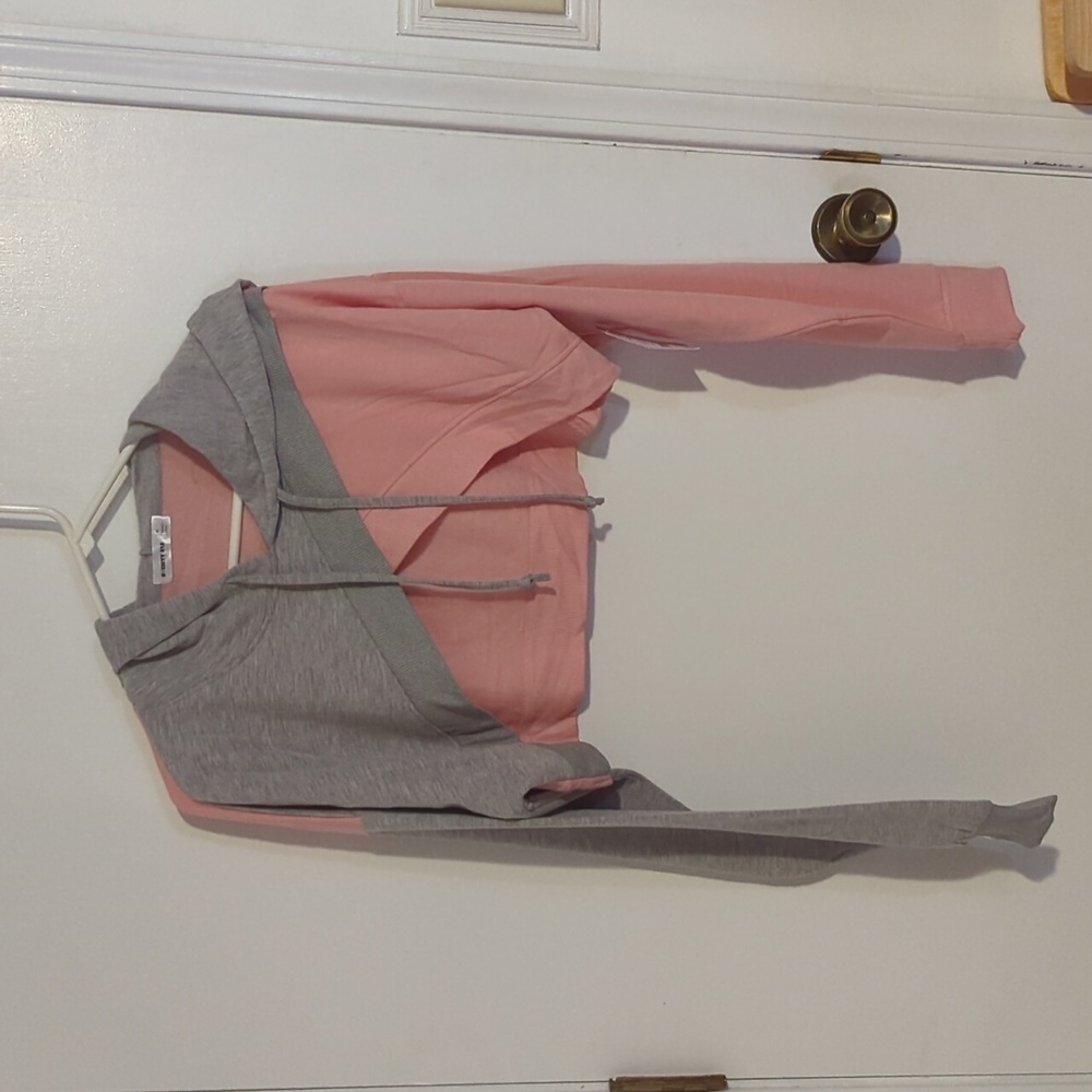 Society 212 pink/gray cropped sweatshirt with hood